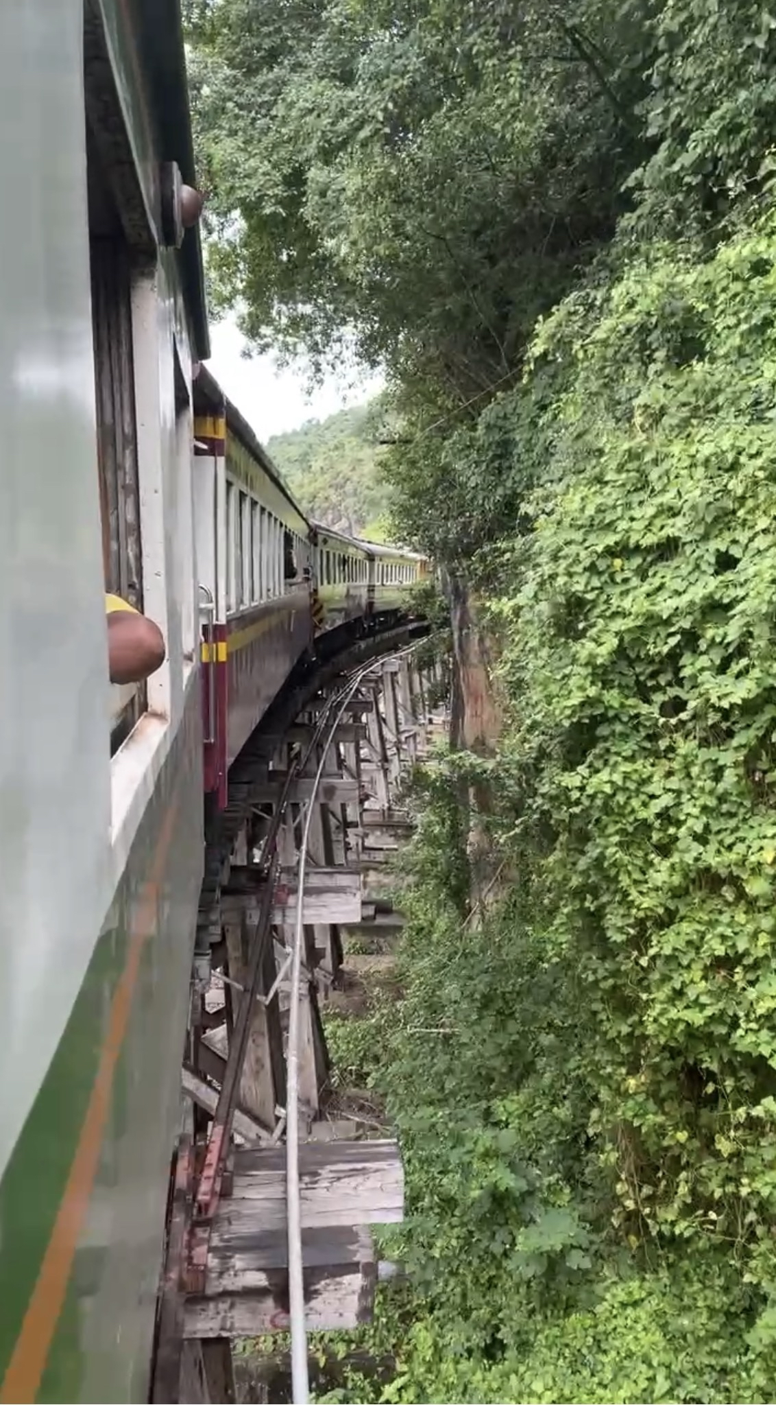 スライド画像 3